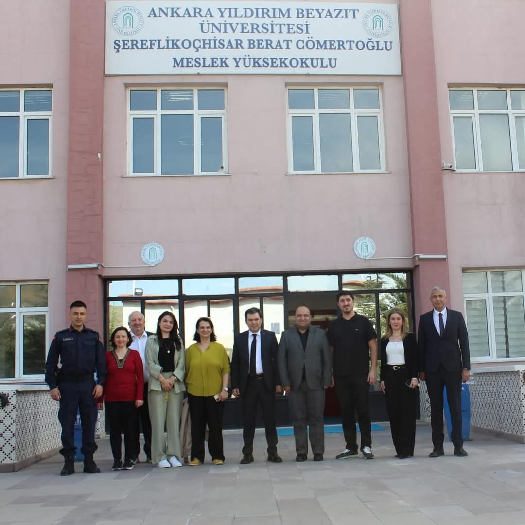 Sn. Kaymakamımız Taner TENGİR, ilçemizdeki Berat Cömertoğlu Meslek Yüksek Okulunu ziyaret etti